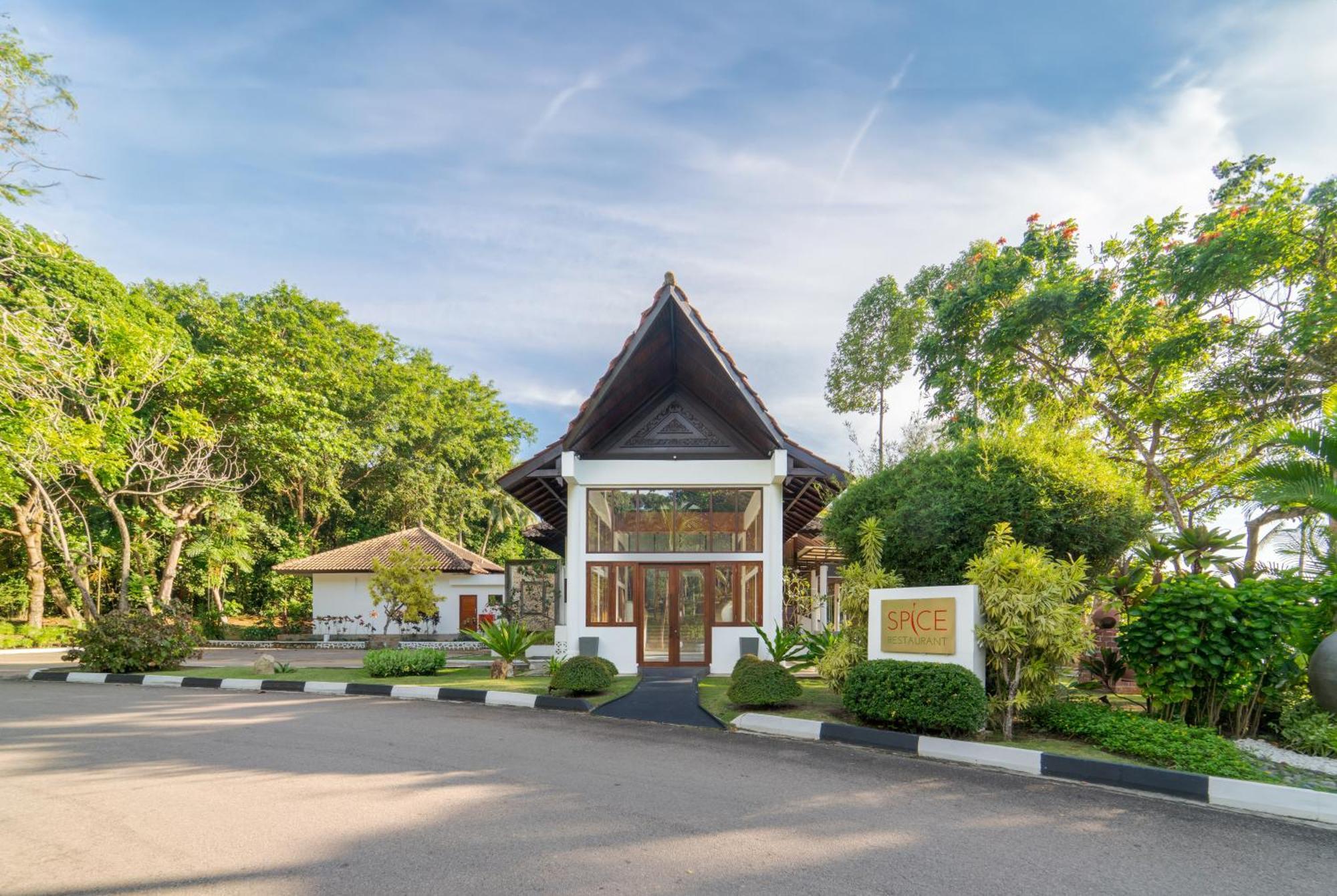 Nirwana Beach Club Lagoi Exterior foto