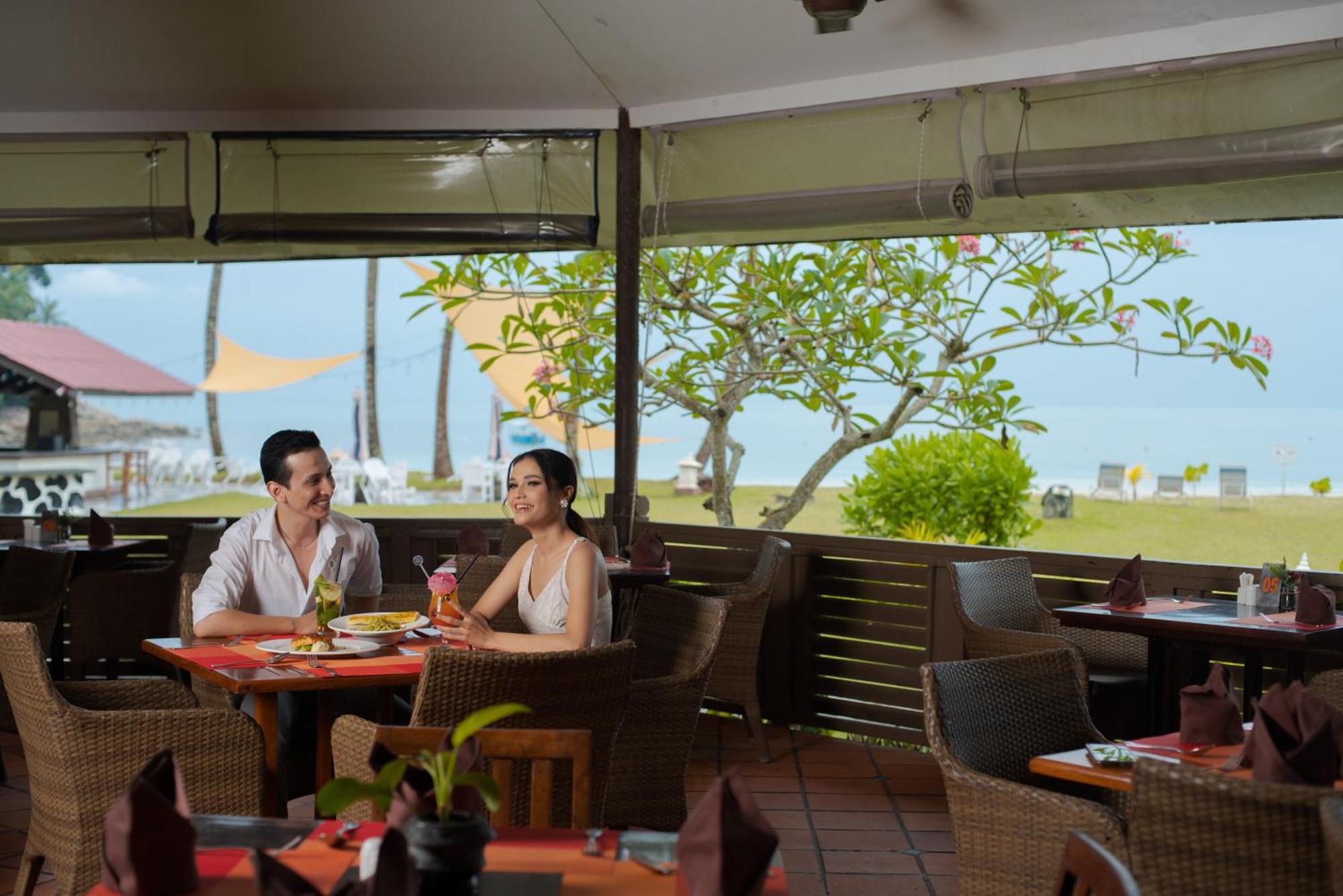 Nirwana Beach Club Lagoi Exterior foto